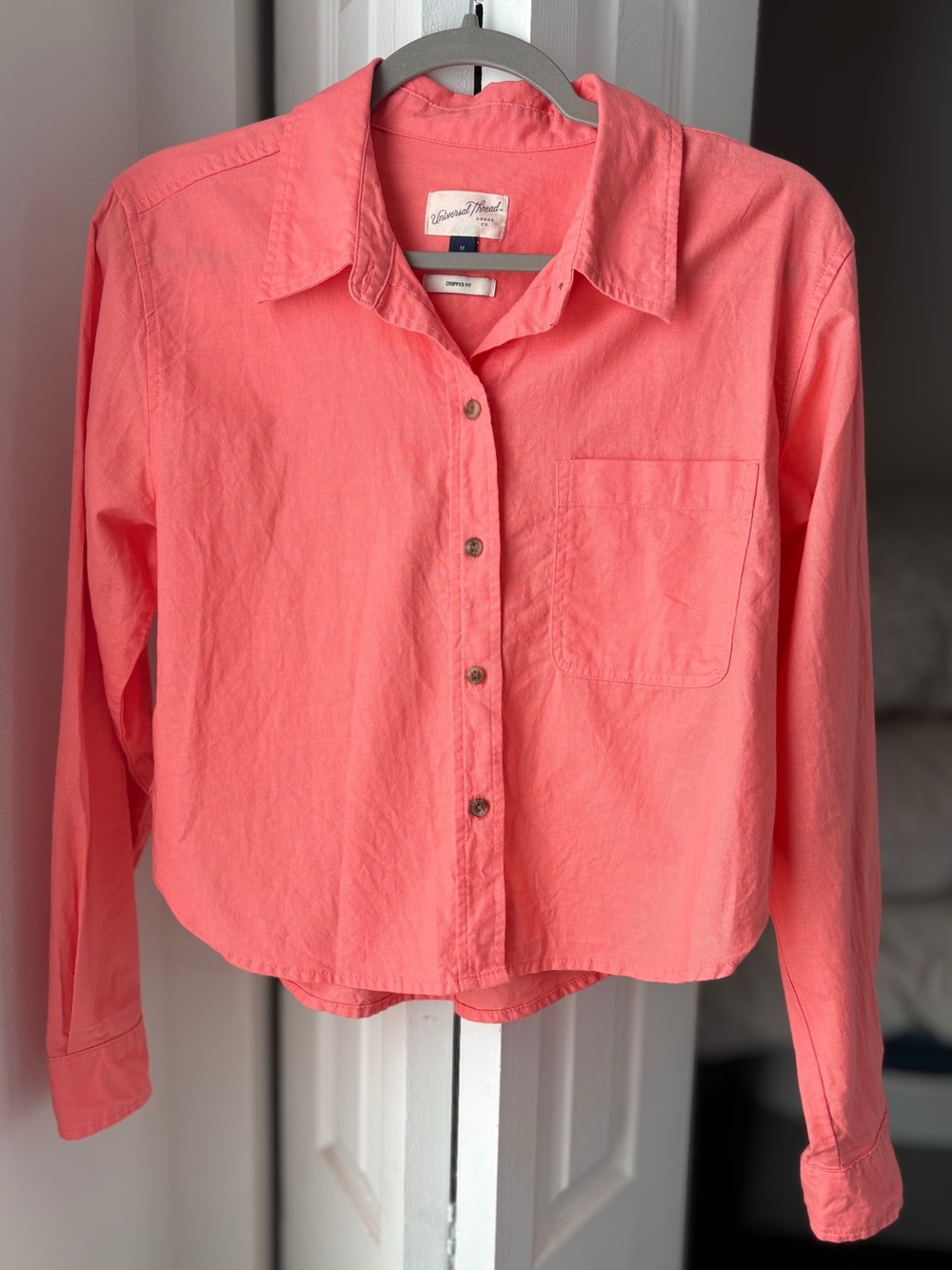 Universal Thread Coral Crop Button-Down Shirt